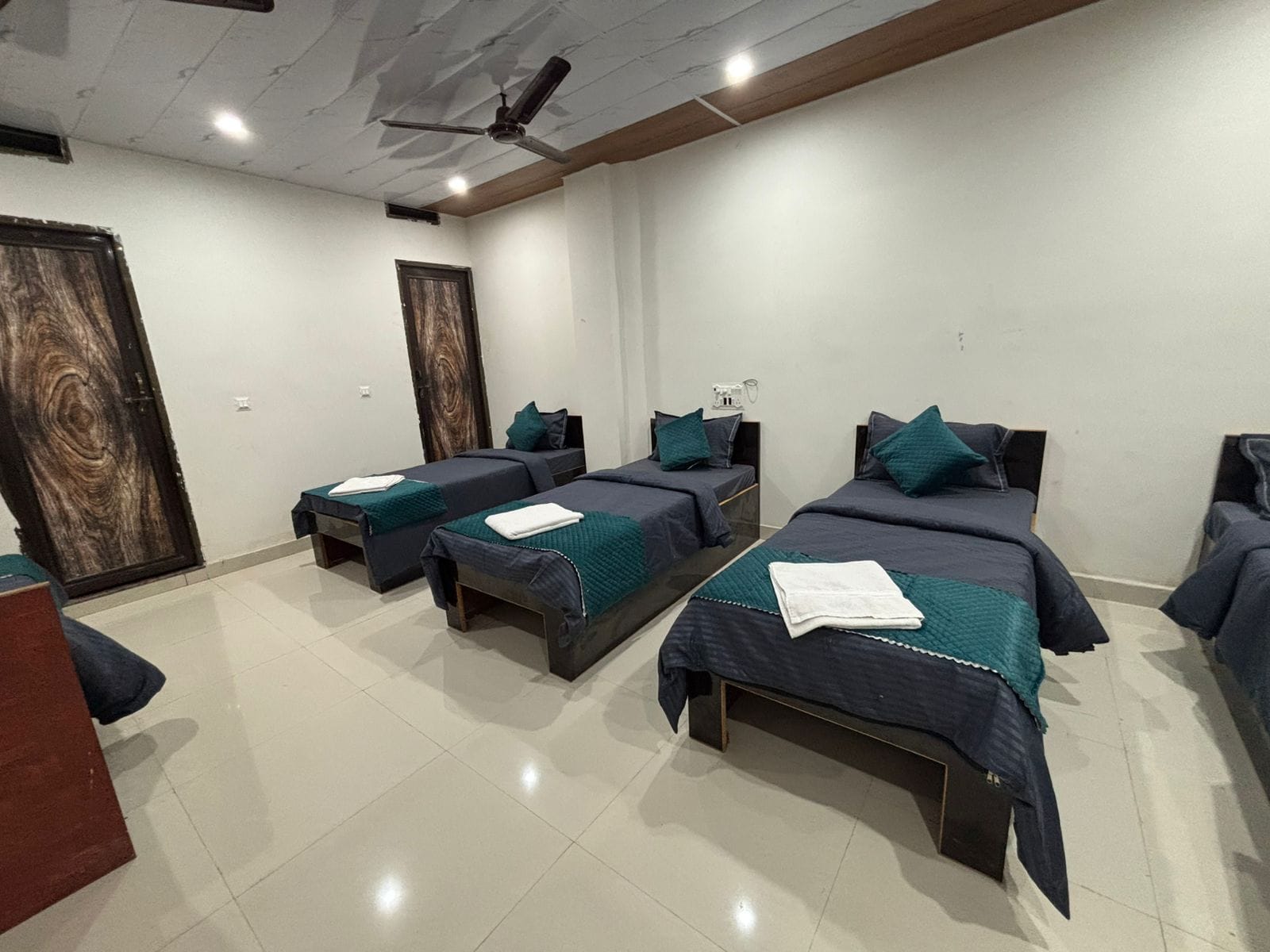 Aangan Guest House - Tap to explore photos