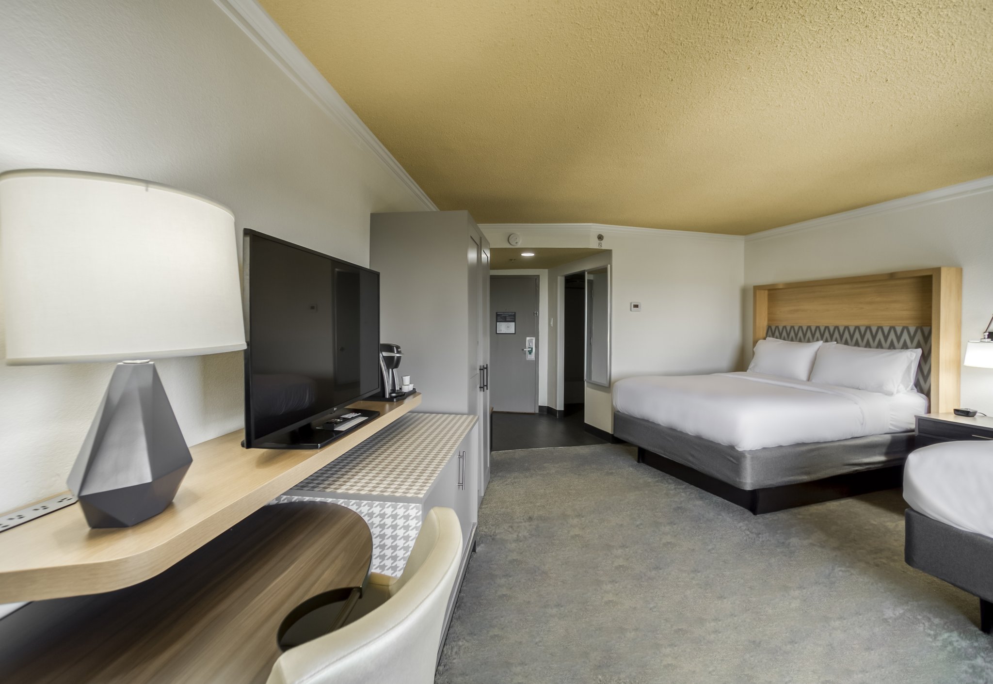 Holiday Inn MOBILE-DWTN/HIST. DISTRICT - Tap to explore photos