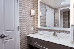 Homewood Suites by Hilton Teaneck Glenpointe