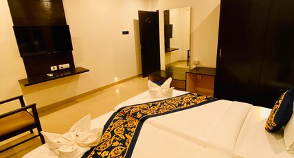 Hotel Shloka Residency Room Type - Deluxe Twin Double Hotel Shloka Residency Room Type - Deluxe Twin Double