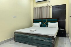 Sarangnath Paying Guest House