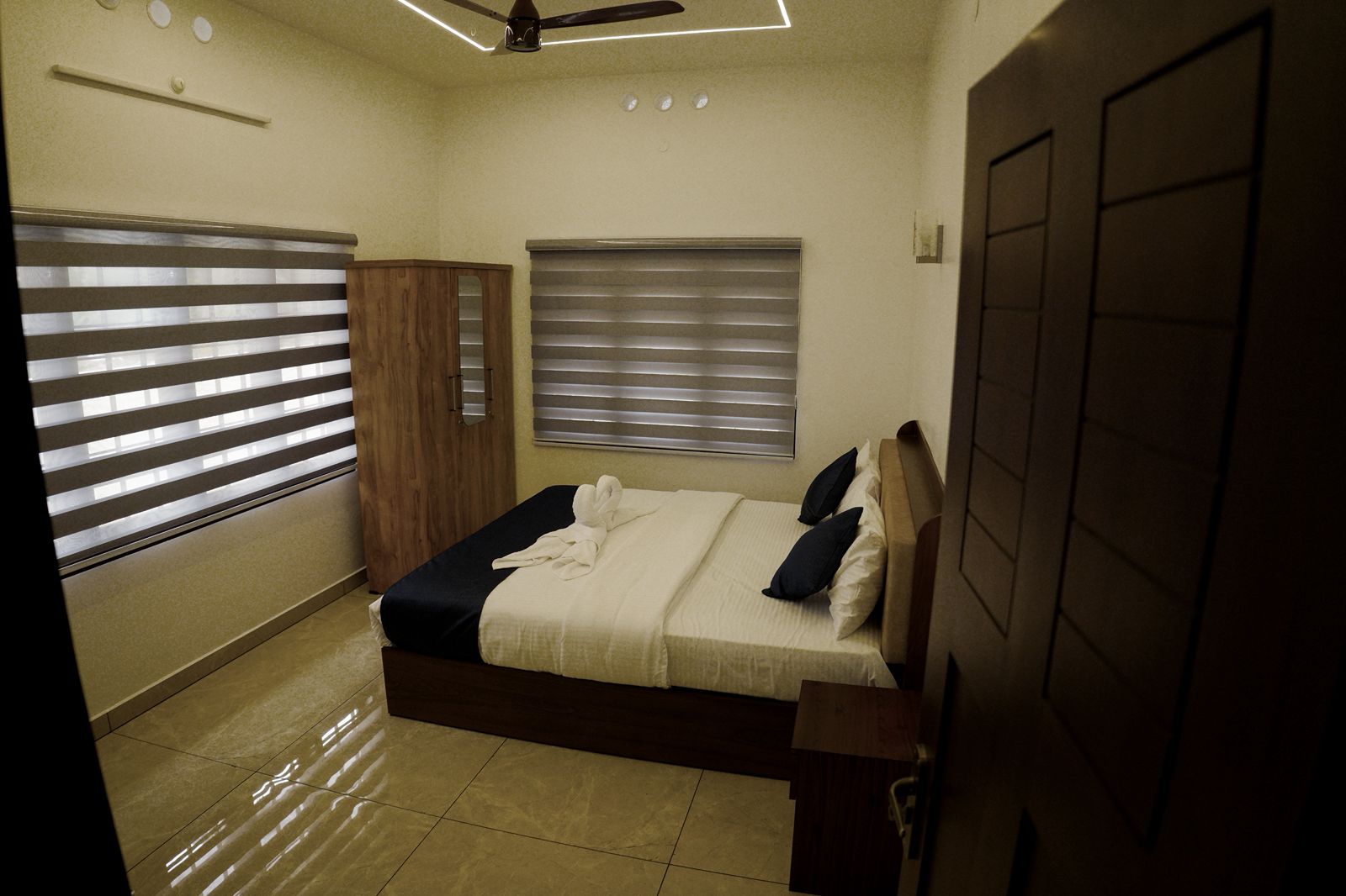 Teak and Lake Entire Villa - 2/3/4/5 BHK - Tap to explore photos