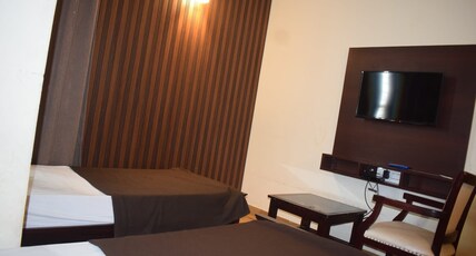 SAK Royal Residency Room Type - Triple AC Room