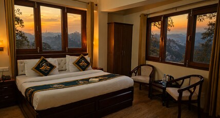 Kavin Uphar  T he Mall Room Type - Premium Room