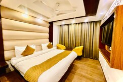 Hotel Roshie Mall Road Mussoorie Near Picture Palace