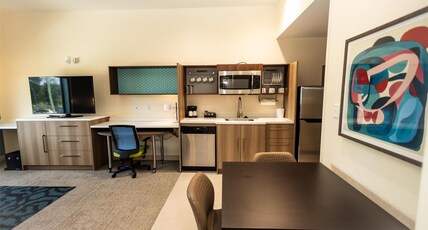 Home2 Suites By Hilton Hammond, LA Room Type - 1 KING 1 BEDROOM SUITE