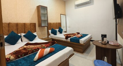 Hotel Shree Govind Room Type - Deluxe Room