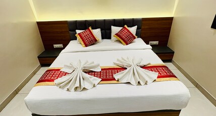 HARIPRIYA EXECUTIVE BHAKTNIVAS Room Type - Deluxe King Bed