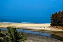 Blue Heaven Beach Resort, Tarkarli