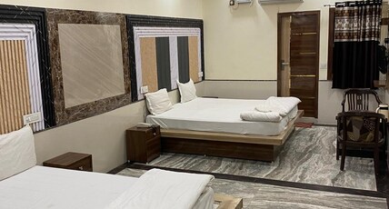 Hotel City Palace Deluxe Room Type - Family Room with AC Complimentary Wi-Fi Hotel City Palace Deluxe Room Type - Family Room with AC Complimentary Wi-Fi