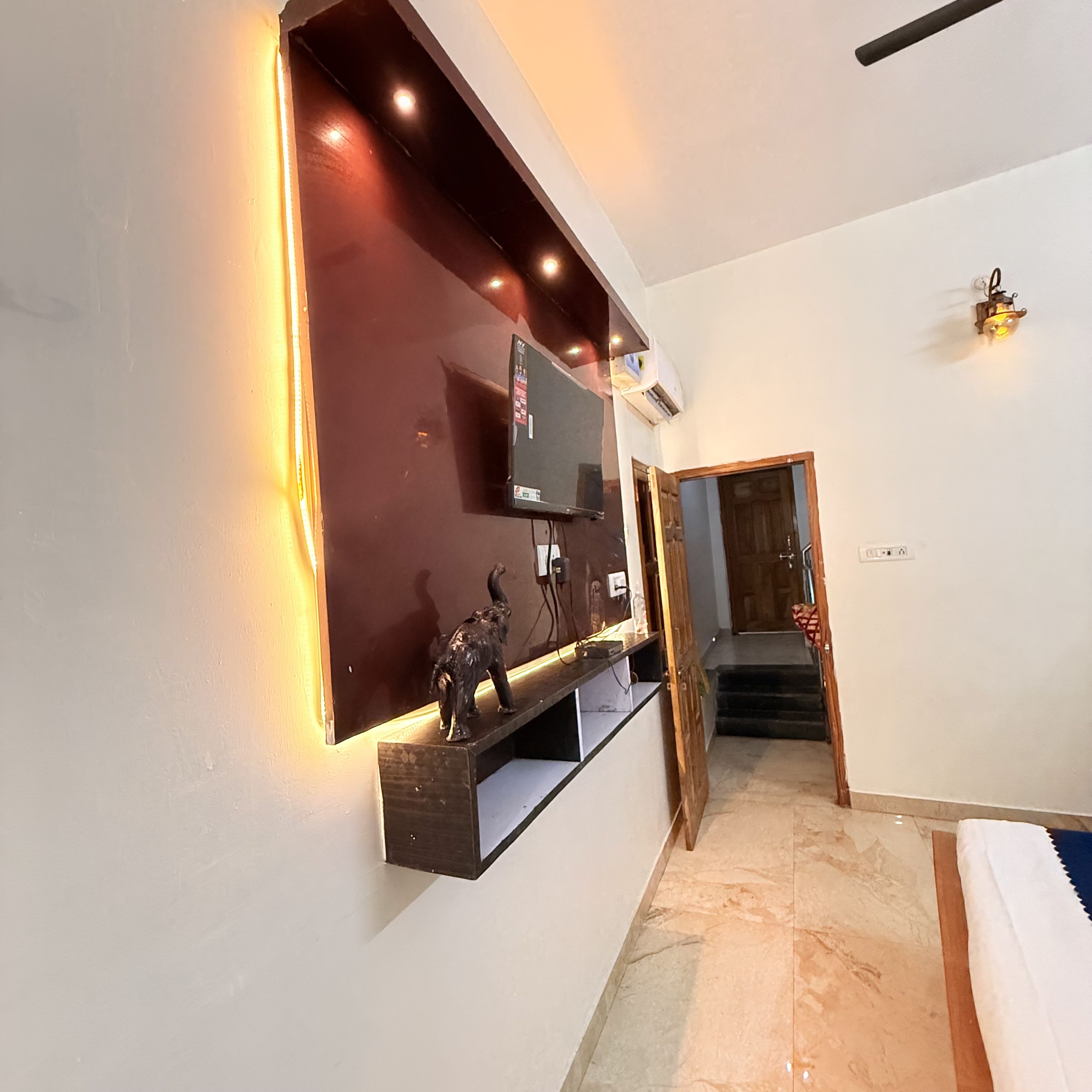 Vedic Villa - Tap to explore photos