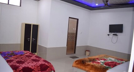 Hotel Krishna & Restaurant Room Type - Family Room with Air Conditioning