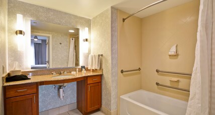 Homewood Suites by Hilton Ithaca Room Type - 1KG ACC BATHTUB SUITE NSMK