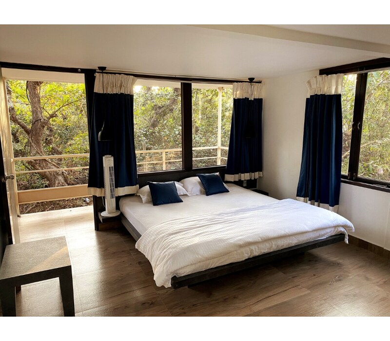 2 Stay Bridge - Tap to explore photos