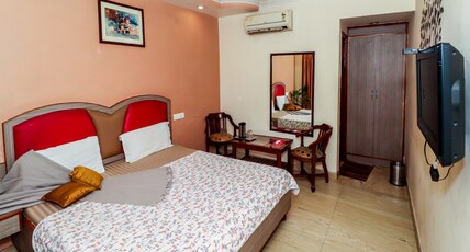 Hotel GK President Room Type - Deluxe Room
