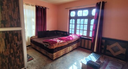 SEN HOME STAY SHOOLING Room Type - S 1