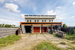 Hotel O Ayu Bypass MansionNearBundaran Gerung