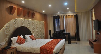 HOTEL BNS INTERNATIONAL Room Type - Suite Room