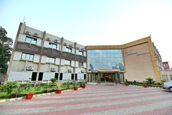 THE HINDUSTAN RESIDENCY