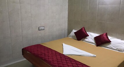 Rehoboth Home Stay Room Type - King Size bed A/C room