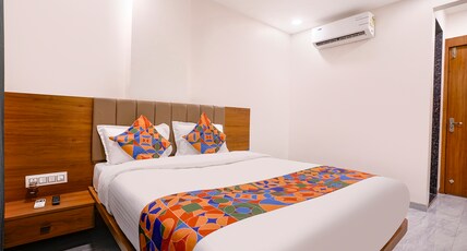 FabHotel Vishwas Room Type - Deluxe Room