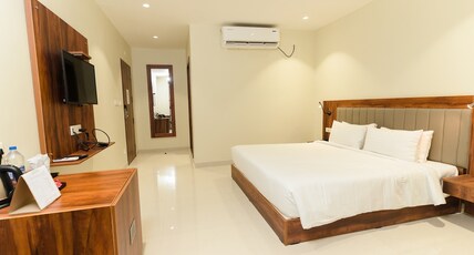 Hotel Hollong Room Type - Deluxe room