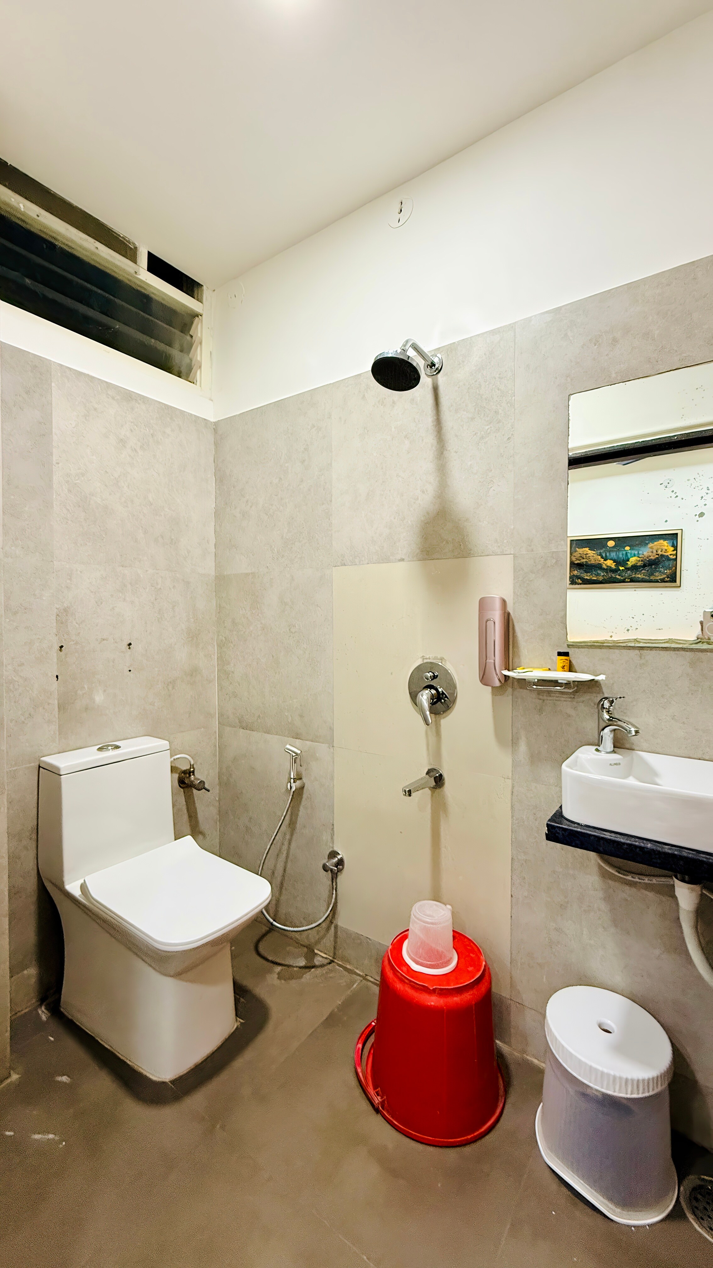 Kreston Heights Hotel Scheme 114 - Tap to explore photos