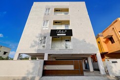 Super Collection O Sholinganallur Chennai Formerly Nimalan Residenc