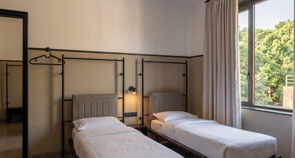 Wellesley Hotel Room Type - Classic Twin Room
