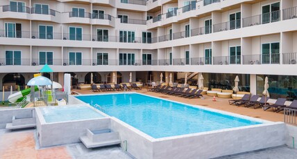 Jomtien Thani Hotel Room Type - Deluxe Poolview Floor 5-6 - Double bed Jomtien Thani Hotel Room Type - Deluxe Poolview Floor 5-6 - Double bed