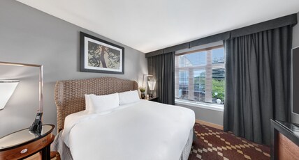 Kimpton Riverplace Hotel Room Type - 2 Bedroom Willamette Cottage