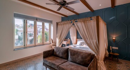 Jaipur Bungalow Room Type - Wooden Craft 2