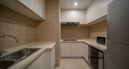 Holiday Inn Express QINGDAO INNOVATION PARK Room Type - 3 Bedroom Suite 2 King 2 Single