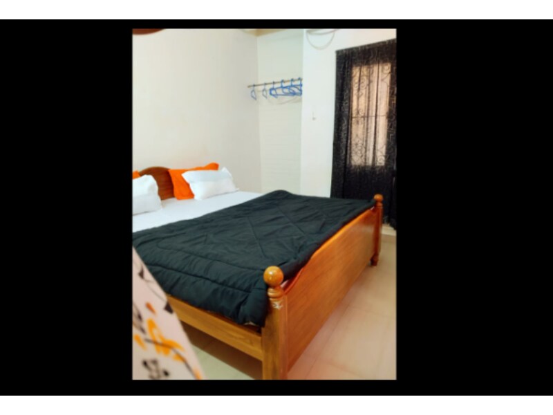 Comfortable 4BHK Full Home | 1.2 km WhiteTown -Twilight - Tap to explore photos