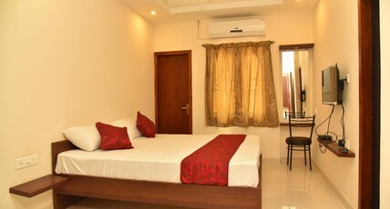RP Residency (Kommiya inn) Room Type - Deluxe Room