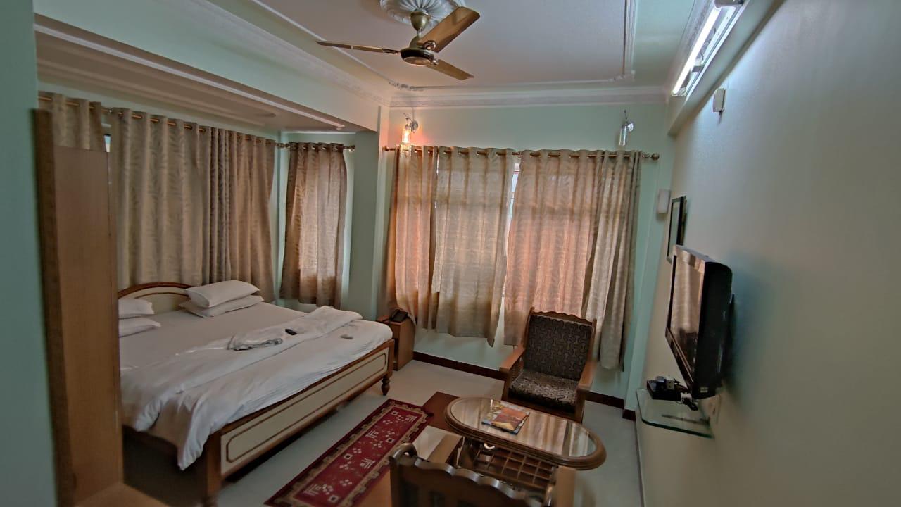 HOTEL AADDITAYAA INTERNATIONAL - Tap to explore photos