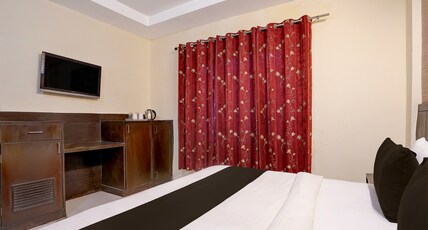Collection O Haridwar Railway Station Formerly Le Central Room Type - Classic