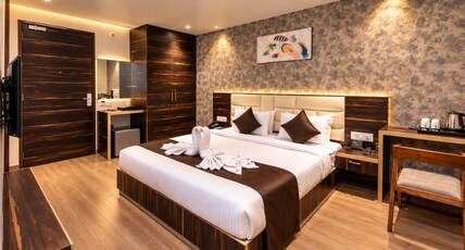 The Crims Hotel Pratap Nagar Room Type - Super Deluxe room The Crims Hotel Pratap Nagar Room Type - Super Deluxe room