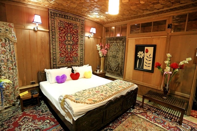 Mughal Palace Houseboat - Tap to explore photos