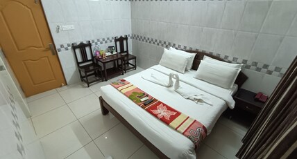 Hotel Arunachala Room Type - Deluxe Double