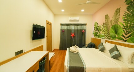 MGM Velankanni Residency Room Type - Club Room - King Bed