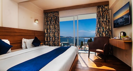 Central Heritage Resort & Spa The Mall Road Room Type - Annex Premium Room (Balcony and Mountain view | 6th floor | Lift till 4th floor) Central Heritage Resort & Spa The Mall Road Room Type - Annex Premium Room (Balcony and Mountain view | 6th floor | Lift till 4th floor)