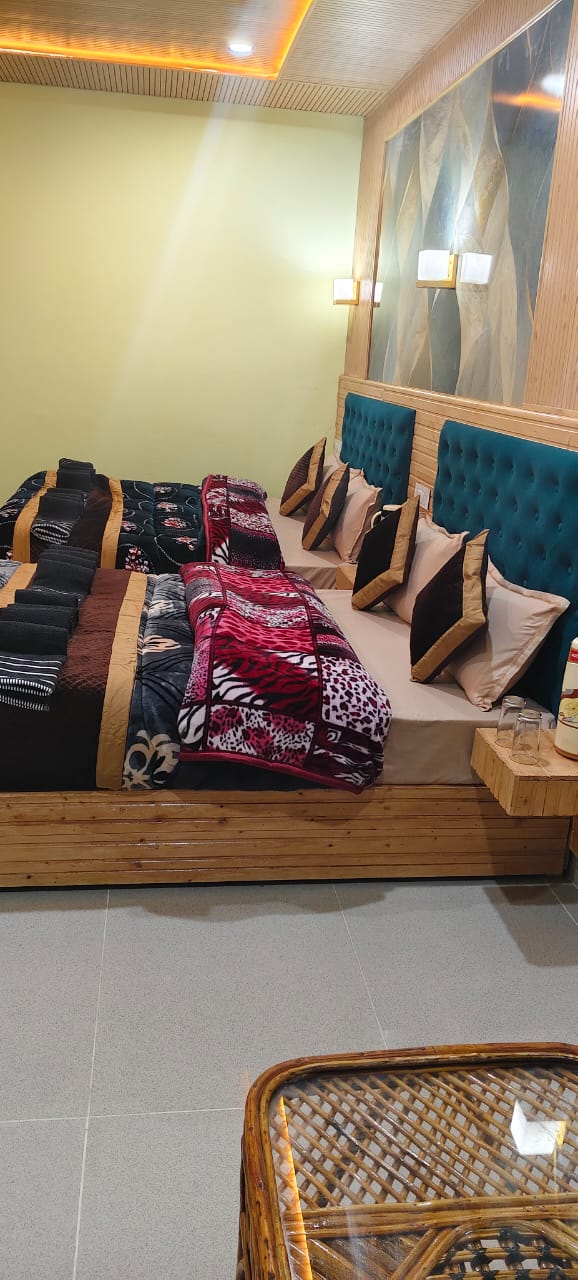 Swayambhu Homestay Auli - Tap to explore photos