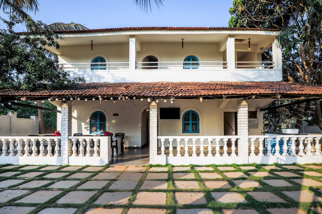 Baga Beach Hotel - Tap to explore photos