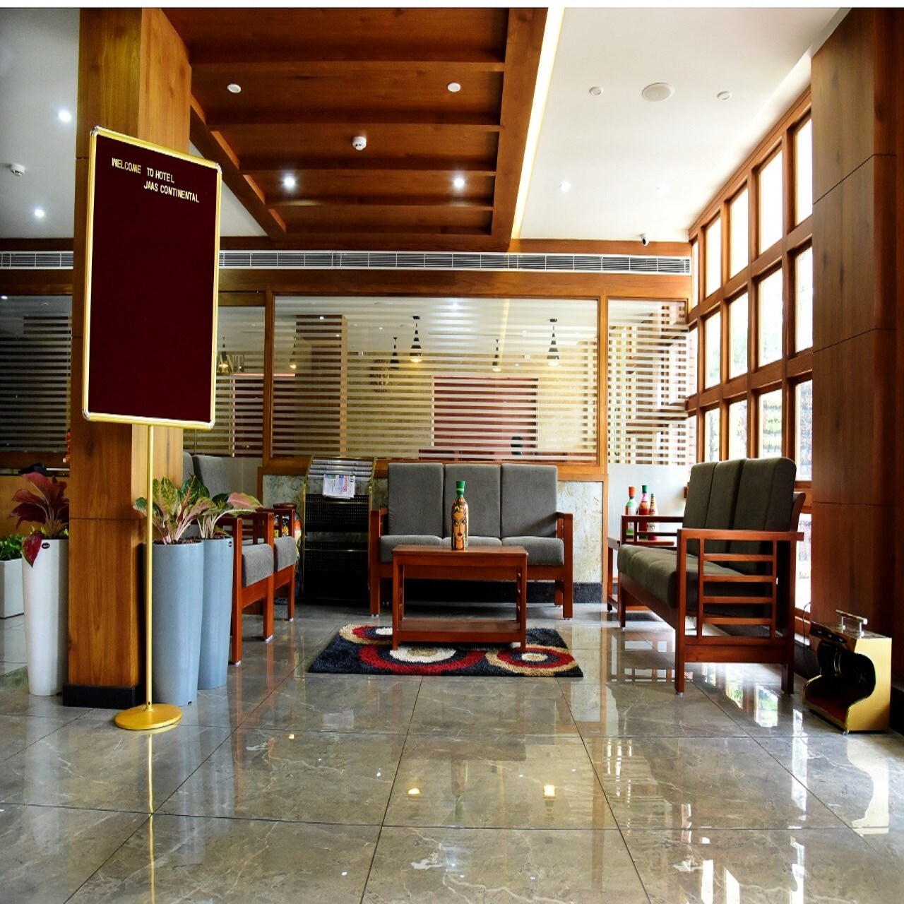 Hotel Jaas Continental - Tap to explore photos