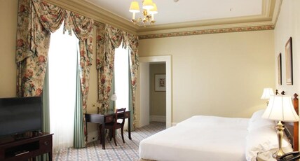 The Hotel Windsor Room Type - Premium Room