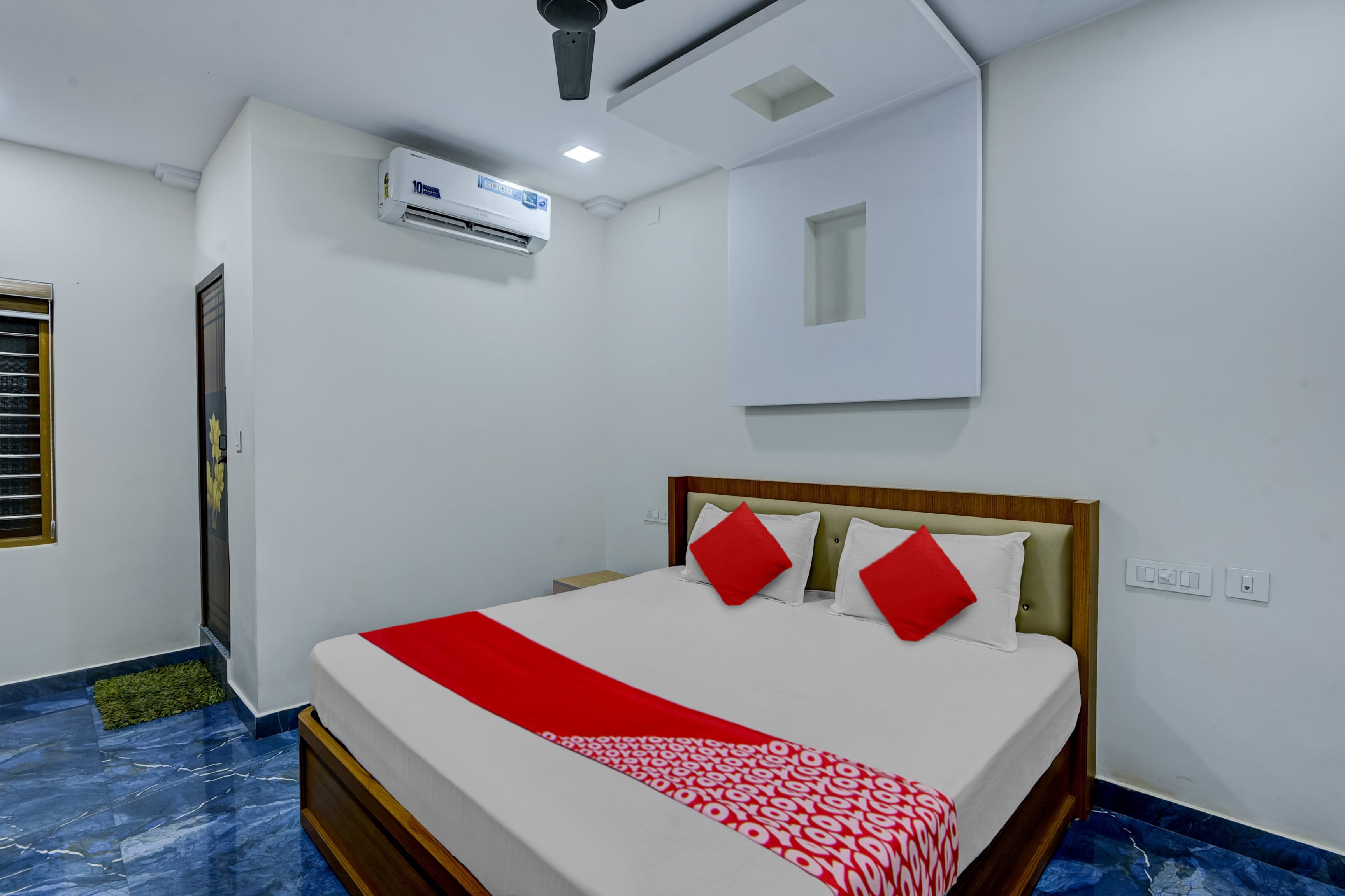 Hotel O river view - Tap to explore photos