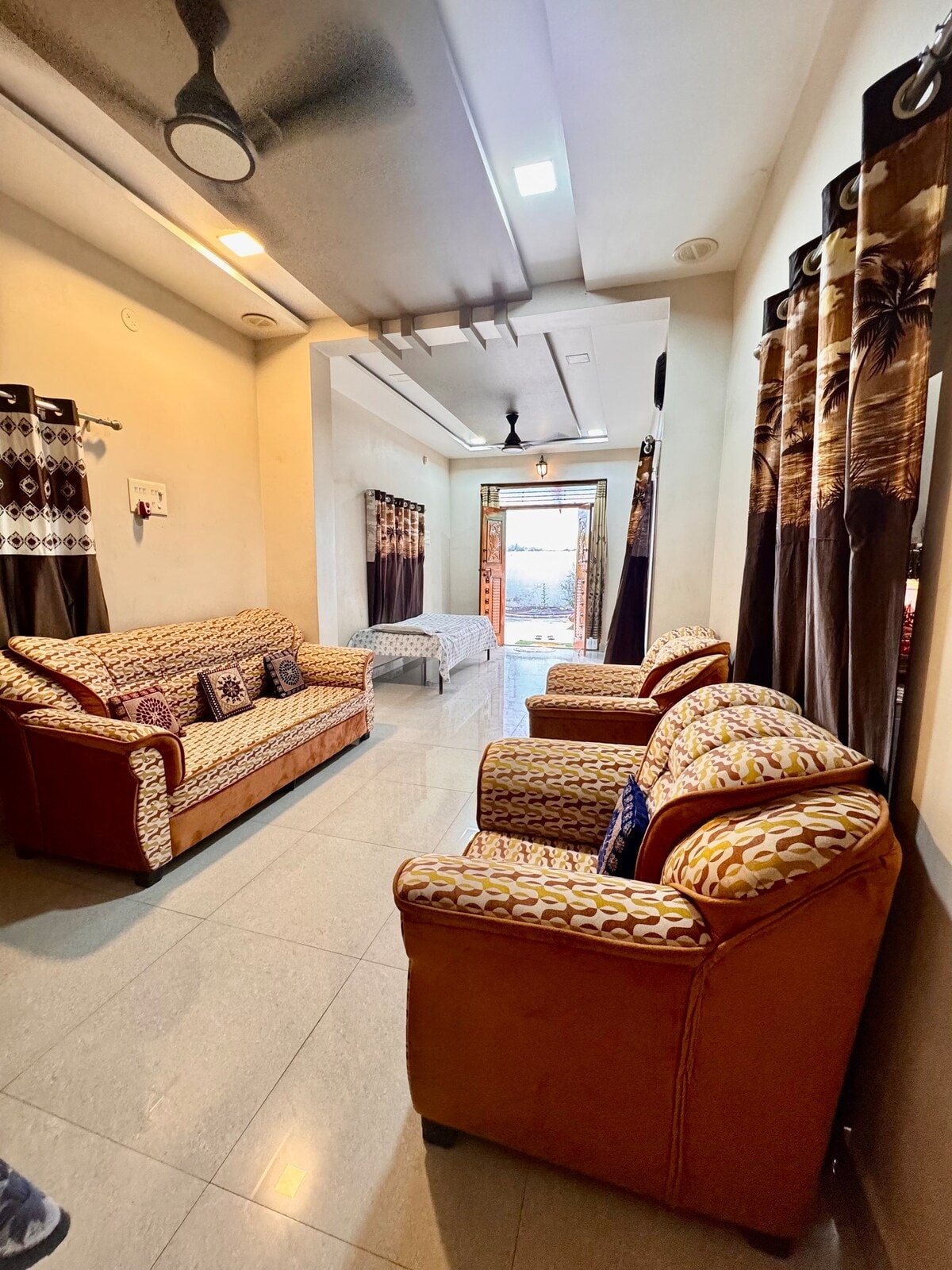 Yugandhara Cozy City Centre Villa - Tap to explore photos