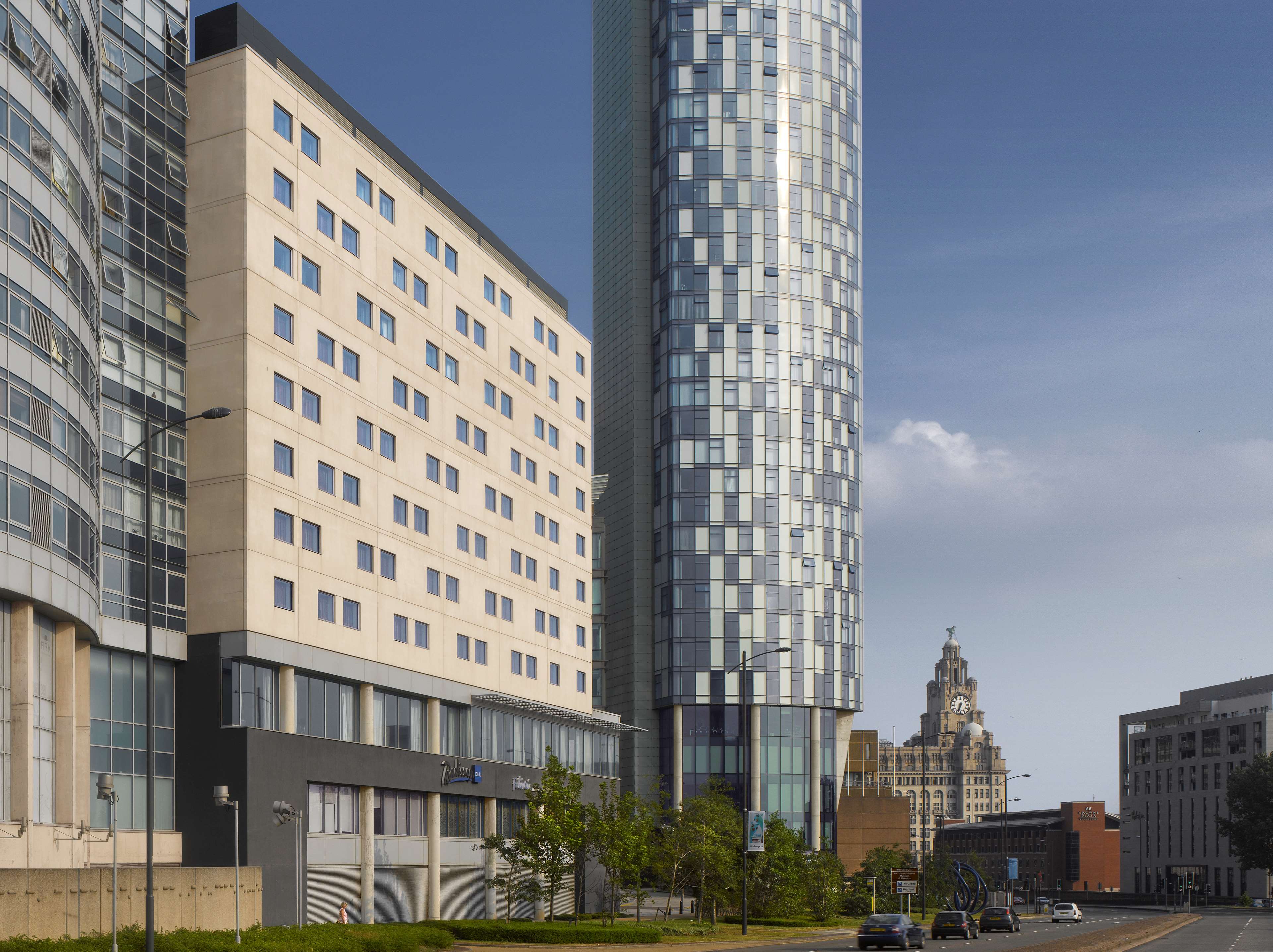 Radisson Blu Hotel Liverpool - Tap to explore photos