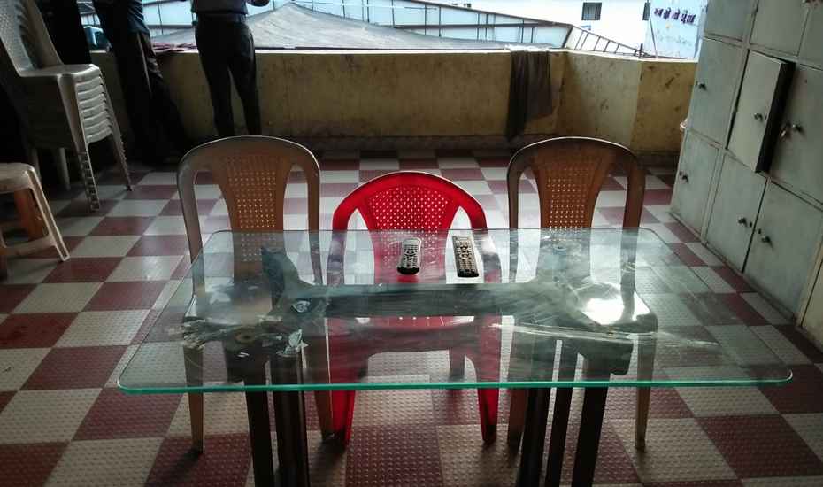 Yatri Pravasi Niwas - Tap to explore photos
